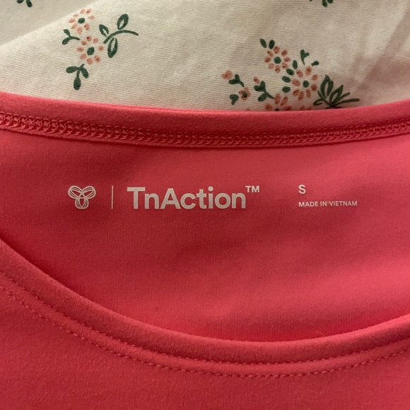 Tna Activewear Butter Short Sleeve T-shirt - hot pink - Picture 3 of 3